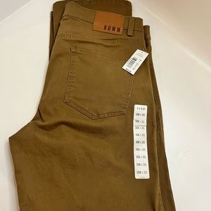 NWT ROWM Mens Khaki Slacks 36x32